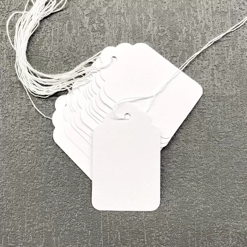White Tag with String (2000 Ct)